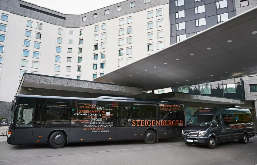 Отель Steigenberger Airport Hotel Frankfurt в Франкфуртe-на-Майне: Семейный отдых , Отель, Бассейн, Парковка, Для всей семьи, Гостиница,
