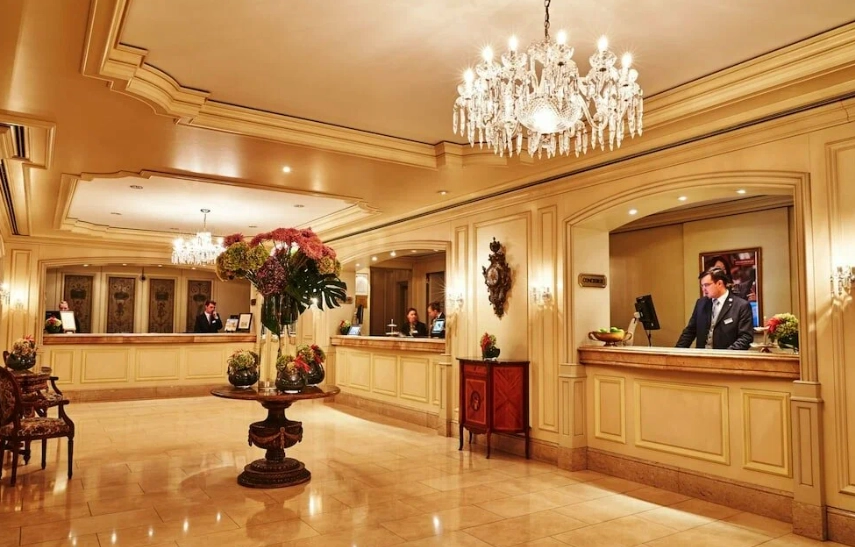 Отель Steigenberger Icon Frankfurter Hof в Франкфуртe-на-Майне: Семейный отдых , Отель, Бассейн, Парковка, Для всей семьи, Гостиница,
