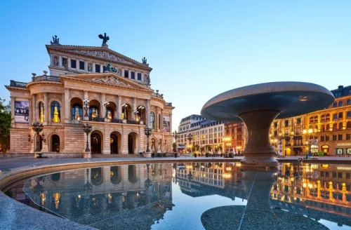 Отель Holiday Inn Frankfurt - Alte Oper, an IHG hotel в Франкфуртe-на-Майне