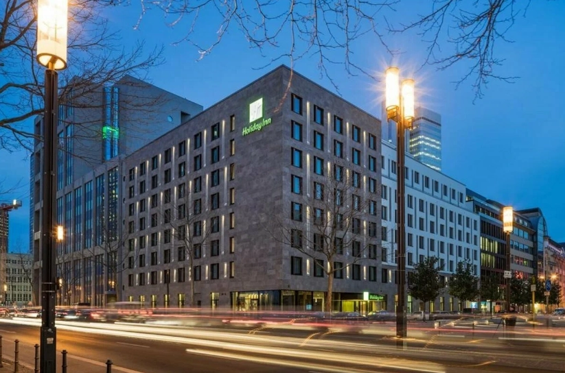 Отель Holiday Inn Frankfurt - Alte Oper, an IHG hotel в Франкфуртe-на-Майне: Семейный отдых , Отель, Бассейн, Парковка, Для всей семьи, Гостиница, Жилье,