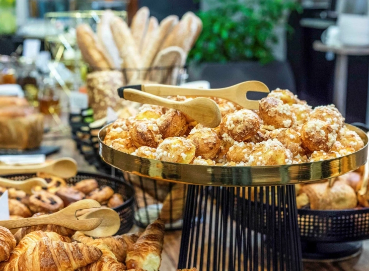 Отель Mercure Hotel Kaiserhof Frankfurt City Center в Франкфуртe-на-Майне: Семейный отдых , Отель, Бассейн, Парковка, Для всей семьи, Гостиница, Жилье,