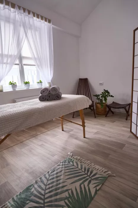 Студия ручного массажа и йоги Luna Studio | Massage & Yoga в Минске: ​Лимфодренаж, ​Хатха, Красота, Массаж, 