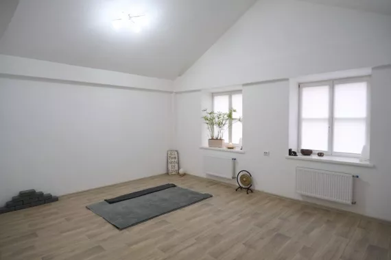 Студия ручного массажа и йоги Luna Studio | Massage & Yoga