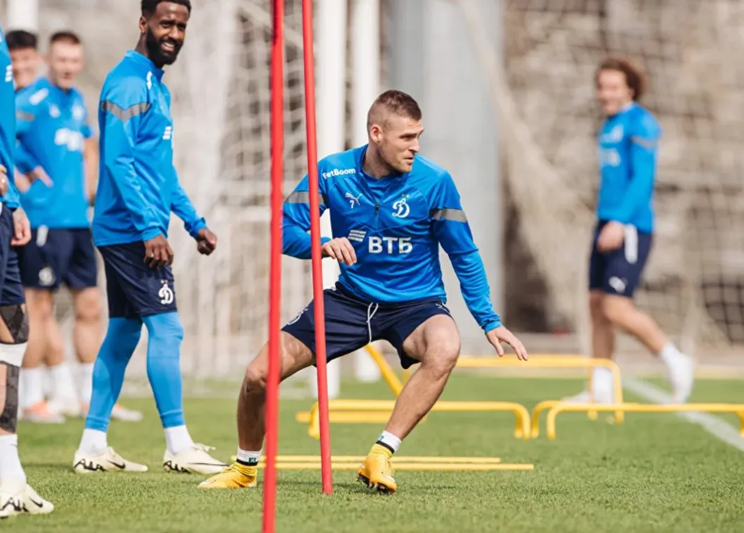 Официальная футбольная школа Динамо