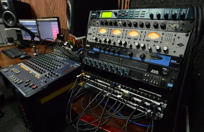 Студия звуккозаписи Voice-Studio