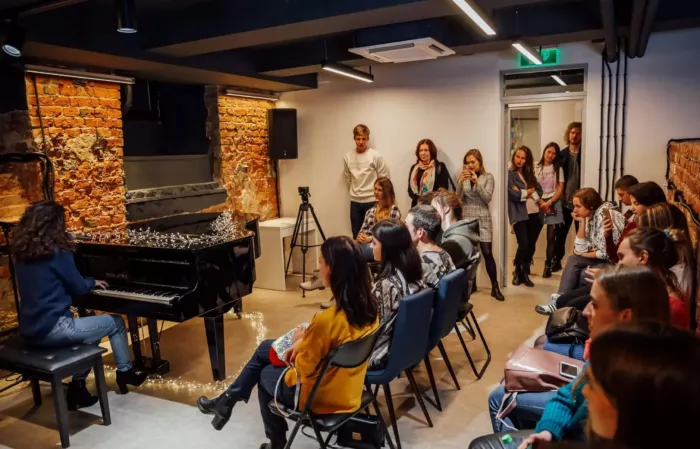 Студия звукозаписи We Play Music Rooms