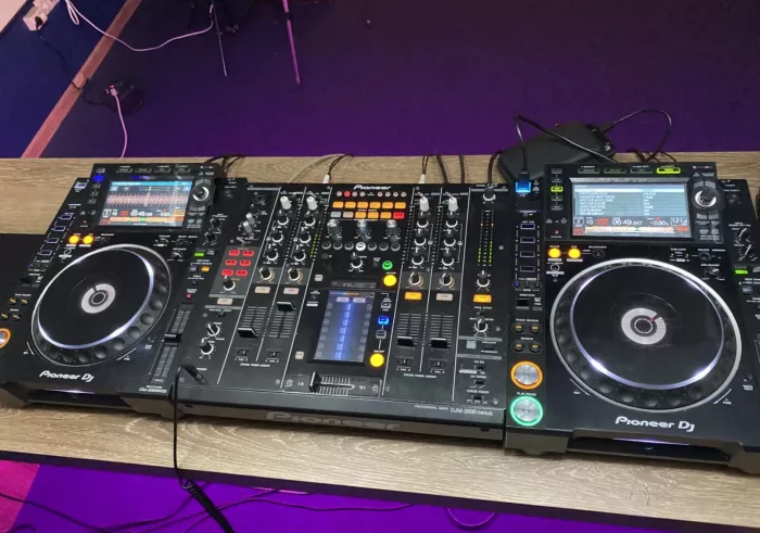 Студия звукозаписи Friendzona