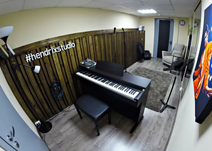 Студия звукозаписи Hendrix