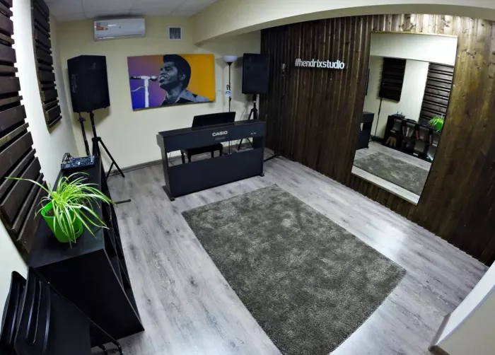 Студия звукозаписи Hendrix