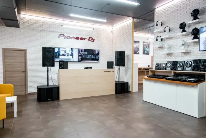 Студия звукозаписи Pioneer DJ School