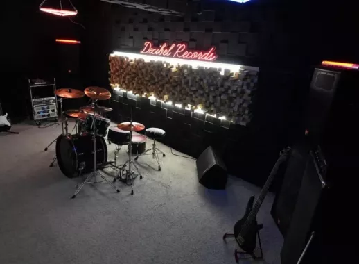 Студия звукозаписи Decibel Records