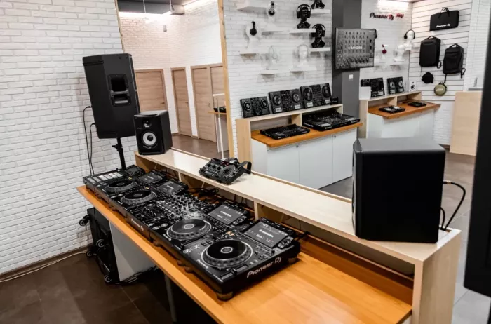 Студия звукозаписи Pioneer DJ School