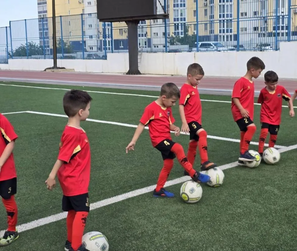 Детский футбольный клуб Барс