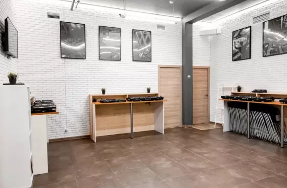 Студия звукозаписи Pioneer DJ School